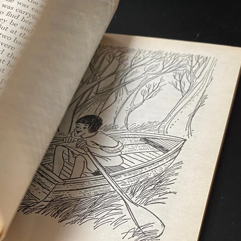 Vintage 1977 volume of Grinms’ Fairy Tales book